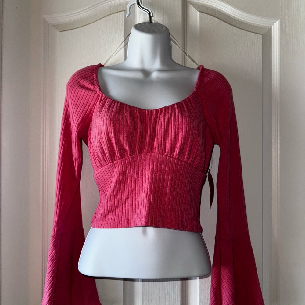 Altar'd State Hot Pink Ribbed Bell Sleeve Crop Top Sz M NWT